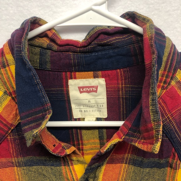 Levis button long sleeve (2 small stain picture 3) - Picture 4 of 8